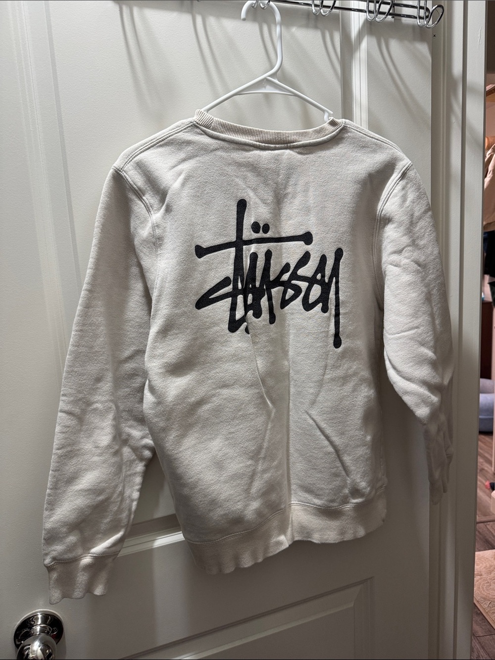Stussy White Crewneck Sweatshirt - Classic Logo - Picture 3 of 3